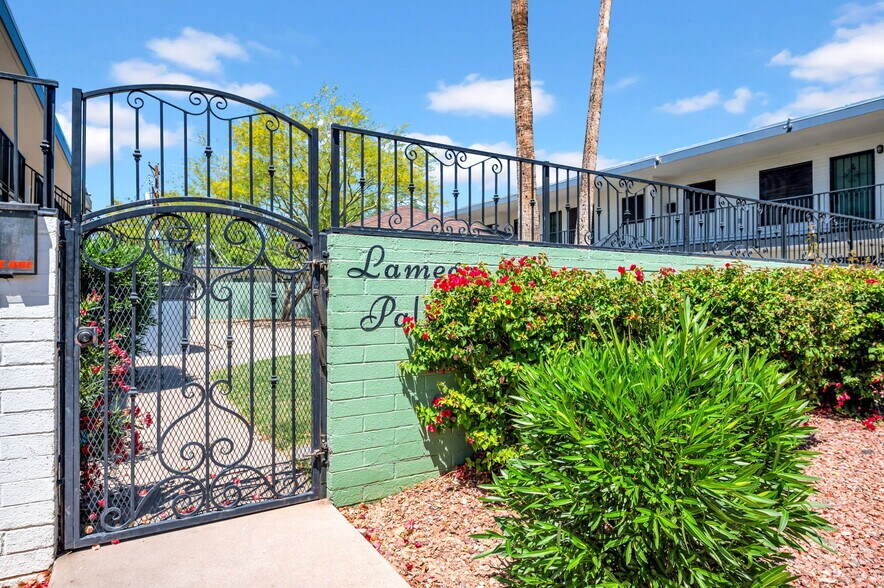 1942 W Berridge Ln, Phoenix, AZ à vendre - Photo du bâtiment - Image 2 de 25