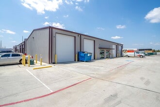 1120 Blue Mound Rd W, Haslet, TX à louer Photo intérieure- Image 2 de 4