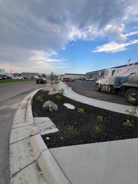 231 Tailwind Cir, Chubbuck, ID à louer - Photo du bâtiment - Image 3 de 17