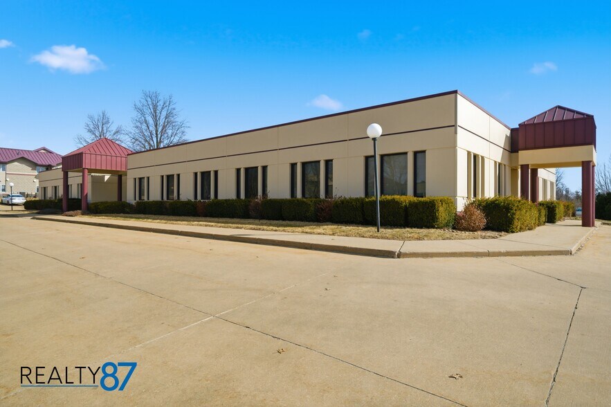 3100 E Ave NW, Cedar Rapids, IA for lease - Building Photo - Image 3 of 22