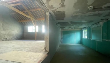 Industrial in Corbeil-Essonnes for lease Building Photo- Image 2 of 4