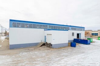 936 42nd Ave SE, Calgary, AB à vendre Photo du bâtiment- Image 2 de 8