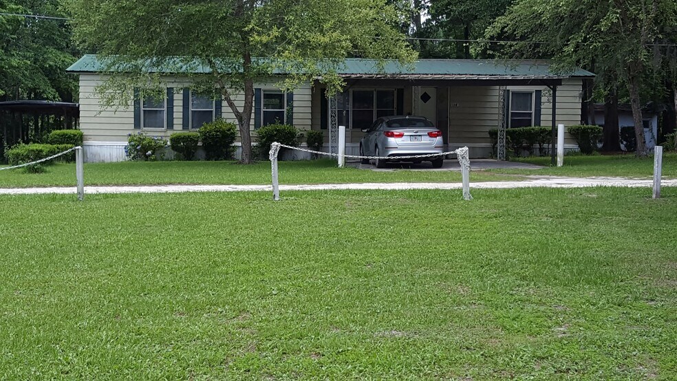 220 SE Rose Cove Gln, Lake City, FL à vendre - Photo du bâtiment - Image 3 de 11