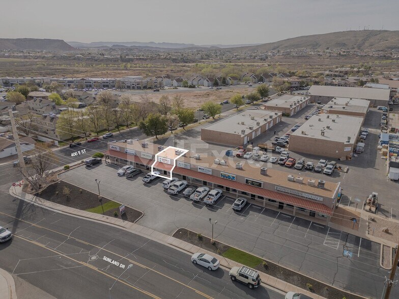 376 E Sunland Dr, Saint George, UT à vendre - Photo du bâtiment - Image 2 de 6