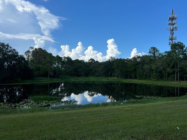 940 Paul Hoyer Wy, Lake Mary, FL for lease - Building Photo - Image 2 of 14