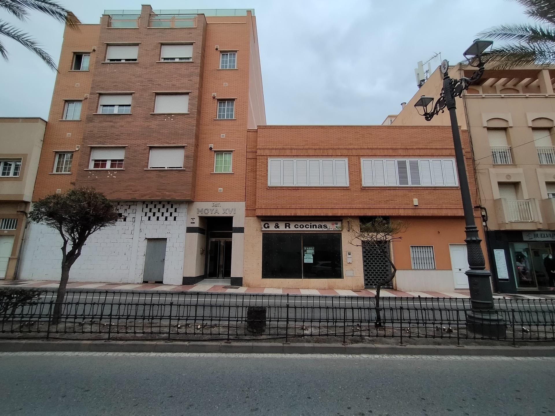 Retail in Roquetas de Mar for sale Building Photo- Image 1 of 6