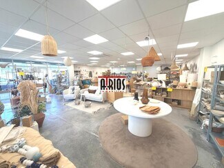Plus de détails pour Commerce de détail à louer