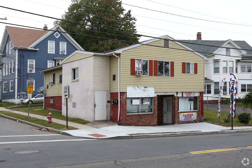 235 Hanover St, Meriden, CT à vendre - Photo principale - Image 1 de 1