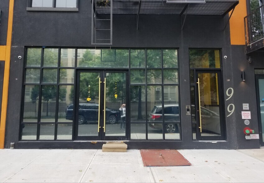 99 Varet St, Brooklyn, NY à louer - Photo du bâtiment - Image 2 de 3