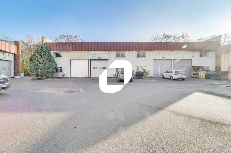 9 Rue Des Cerisiers, Lisses à louer - Photo du bâtiment - Image 2 de 8