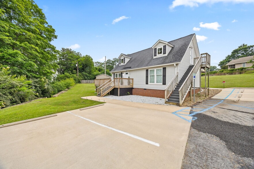275 E Henry St, Spartanburg, SC for sale - Building Photo - Image 3 of 44