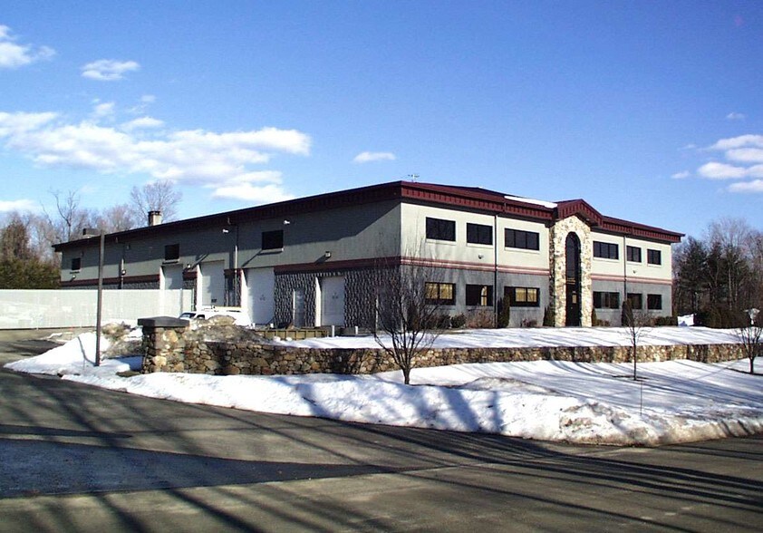 119 Hawley Rd, Oxford, CT à louer - Photo du bâtiment - Image 2 de 9