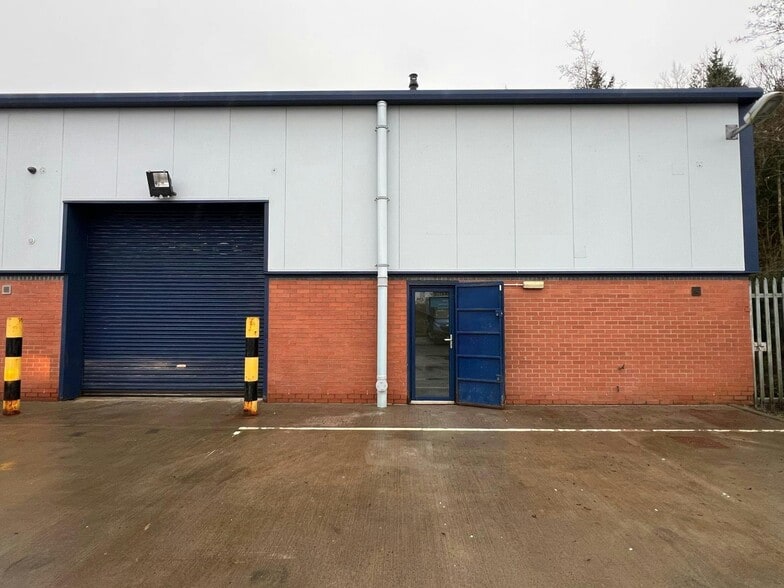 19-26 Colvilles Park, East Kilbride for lease - Building Photo - Image 2 of 6