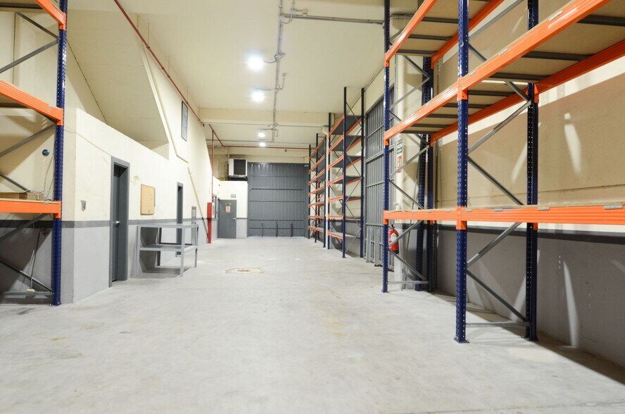 Industrial in Alcorcón, Madrid for lease - Interior Photo - Image 2 of 5