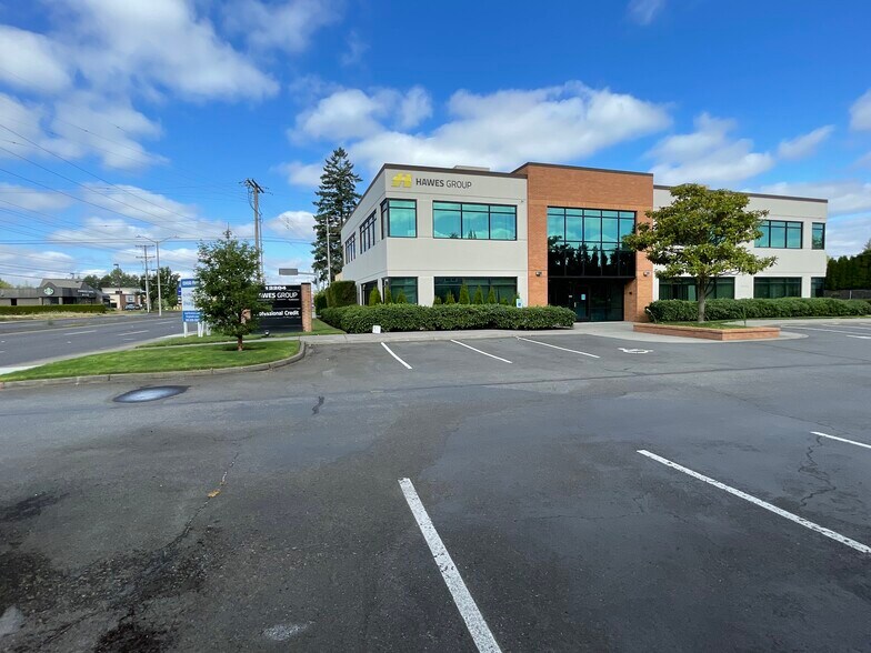 12204 SE Mill Plain Blvd, Vancouver, WA à louer - Photo du bâtiment - Image 2 de 6