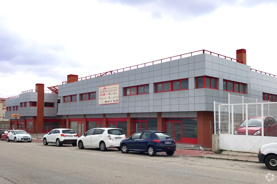 Calle de la Puerta de Abajo, 11, Alpedrete, Madrid à vendre - Photo du bâtiment - Image 1 de 6