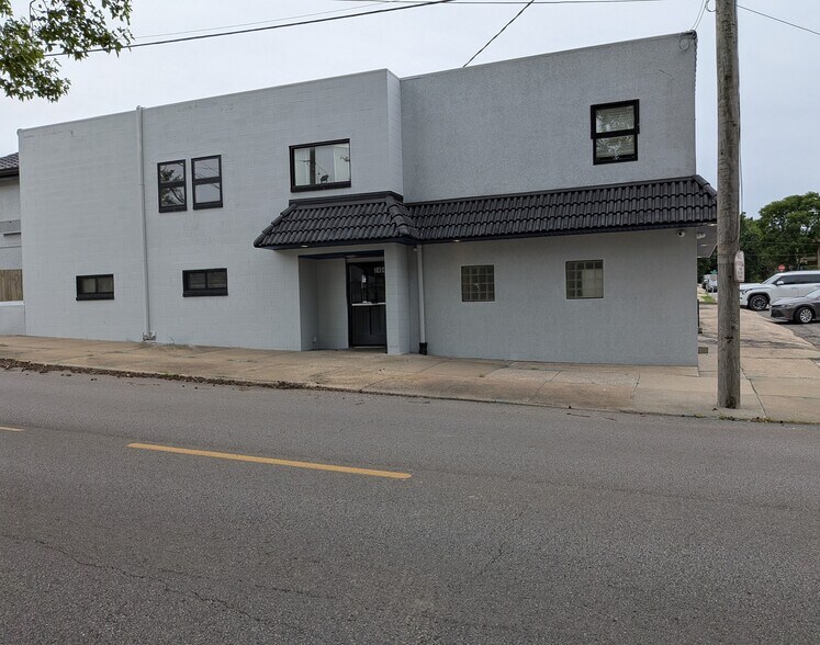 2401 Frederick Ave, Saint Joseph, MO à louer - Photo du bâtiment - Image 1 de 20