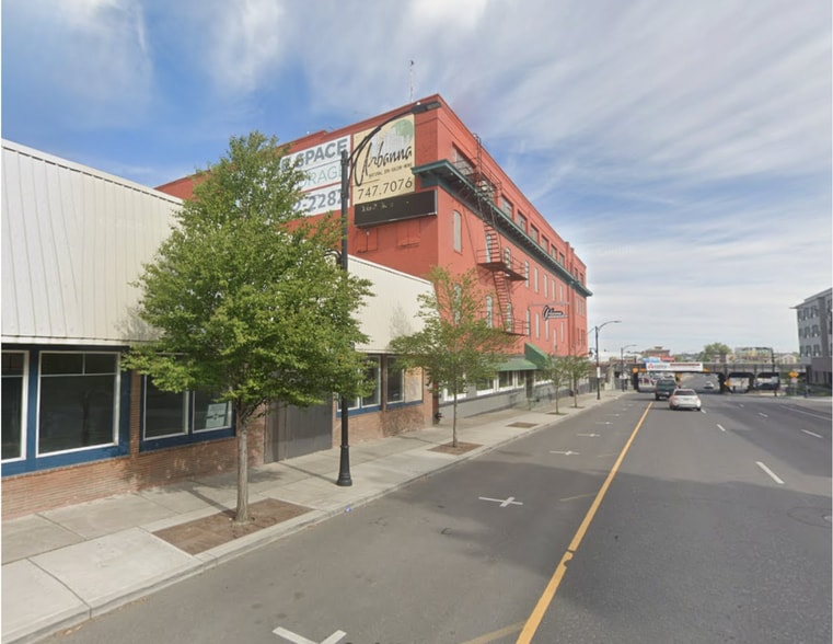 104 S Division St, Spokane, WA à louer - Photo du bâtiment - Image 2 de 4