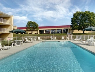 Plus de détails pour 484 Moody Dr, Maysville, KY - Services hôteliers à vendre