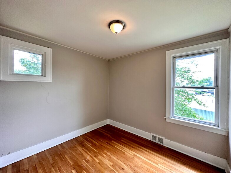 14028 Faircrest St, Detroit, MI à vendre - Photo intérieure - Image 3 de 23