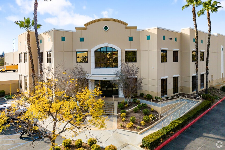 4981 4th St, Irwindale, CA for lease - Building Photo - Image 2 of 11