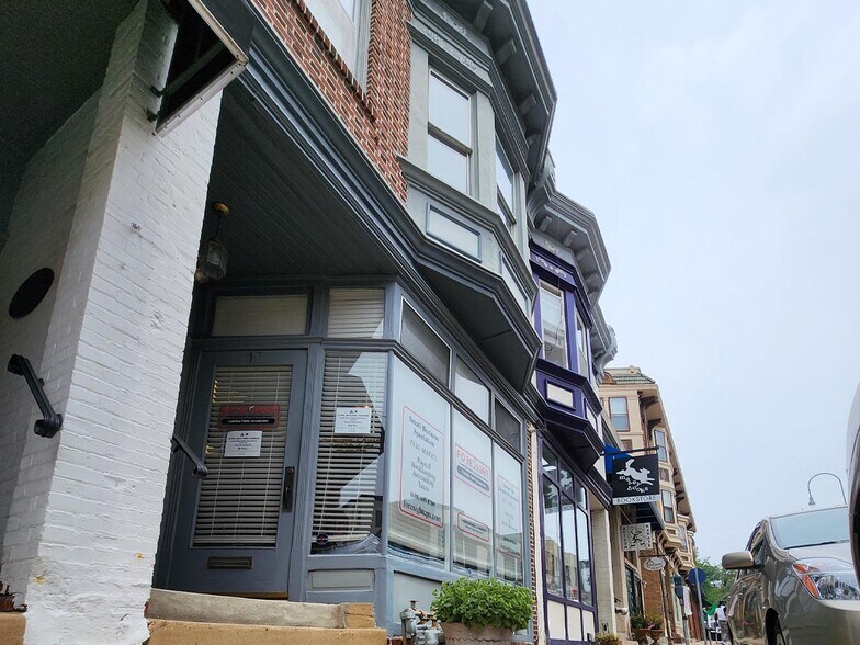 10 Cricket Ave, Ardmore, PA à vendre - Photo du bâtiment - Image 3 de 17