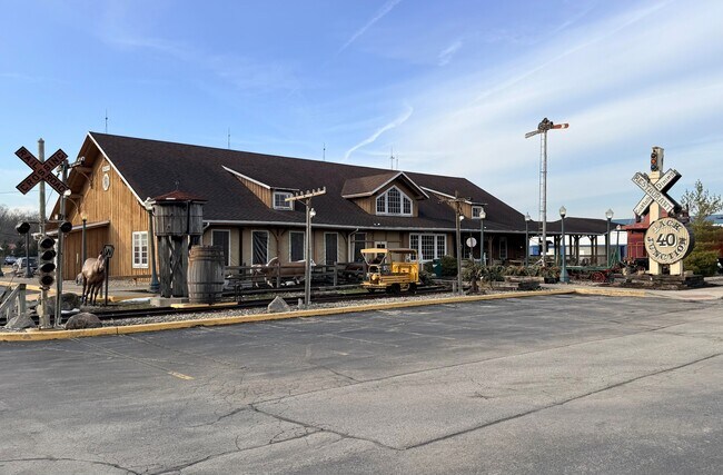 Plus de détails pour 1011 N 13th St, Decatur, IN - Commerce de détail à vendre