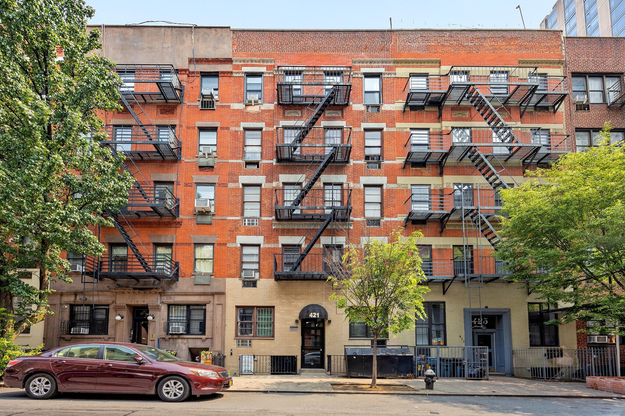 421 E 82nd St, New York, NY à vendre Photo du bâtiment- Image 1 de 1