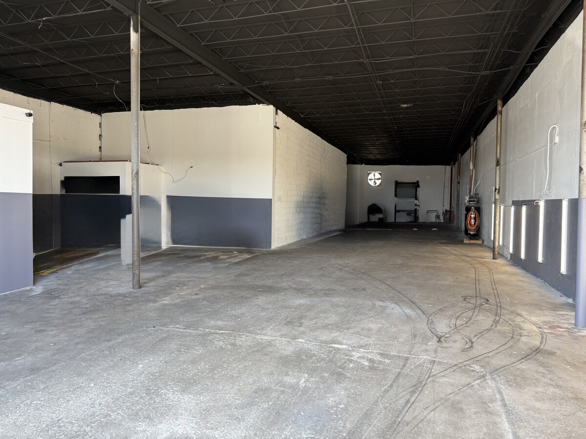 3771 NW 51st St, Miami, FL 33142 - Unit B - - Interior Photo - Image 1 of 7