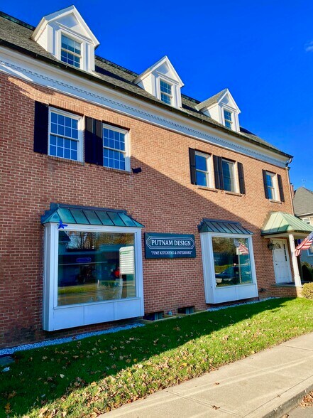 406 E Putnam Ave, Cos Cob, CT à vendre - Photo du bâtiment - Image 3 de 27