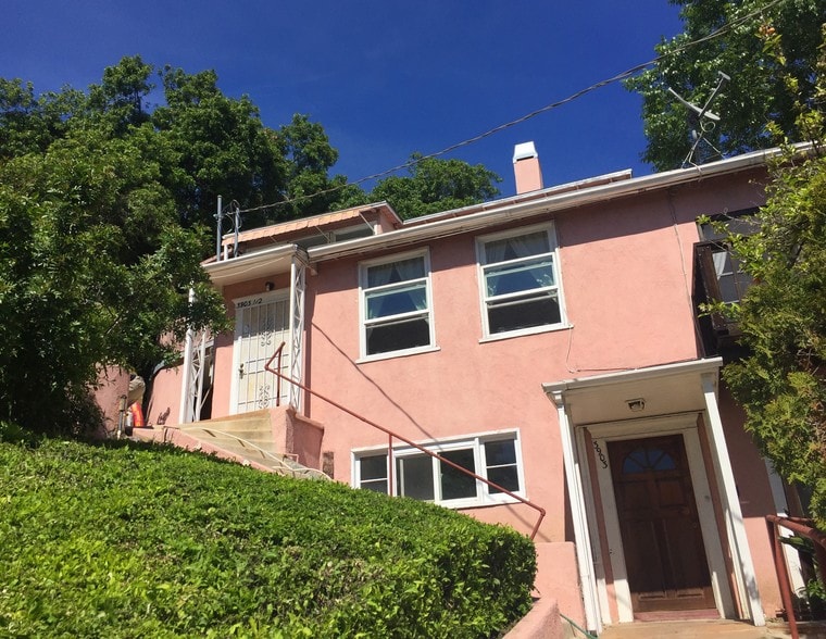 3901 De Longpre Ave, Los Angeles, CA for sale - Building Photo - Image 2 of 12