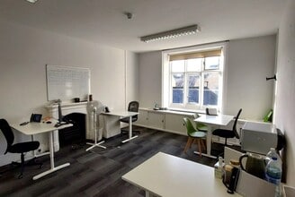 15 Gosditch St, Cirencester for lease Interior Photo- Image 2 of 4