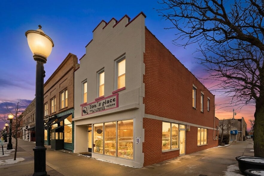 110 W Burlington Ave, La Grange, IL for lease - Building Photo - Image 2 of 8