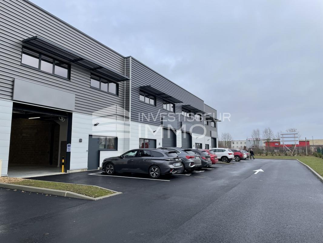 Flex in Lieusaint for lease Building Photo- Image 1 of 8