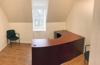 1 Boars Head Pointe, Charlottesville, VA for lease Interior Photo- Image 2 of 6