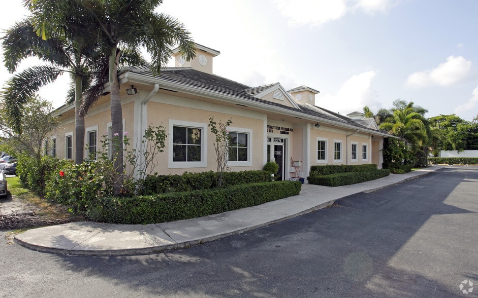20770-20776 W Dixie Hwy, Miami, FL for sale - Primary Photo - Image 1 of 20