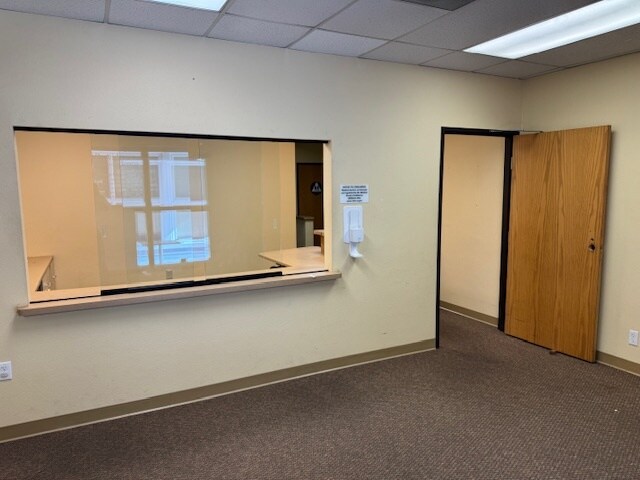 652 Petaluma Ave, Sebastopol, CA à louer - Photo du bâtiment - Image 3 de 36