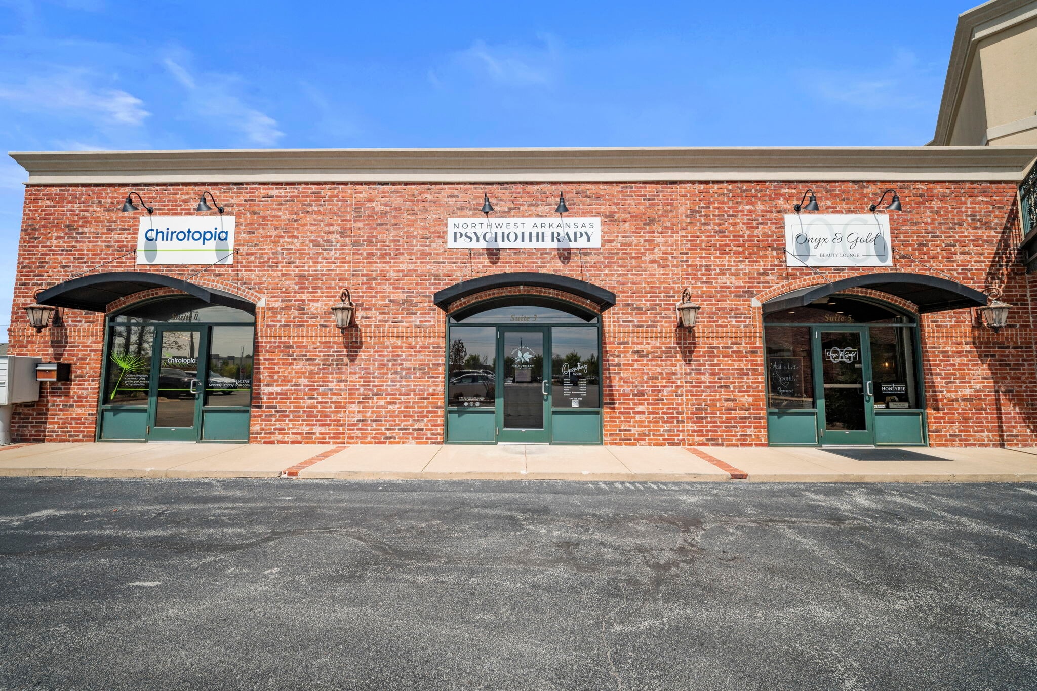 1001 SE 28th St, Bentonville, AR for lease Interior Photo- Image 1 of 13