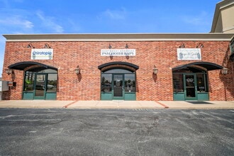1001 SE 28th St, Bentonville, AR for lease Interior Photo- Image 1 of 13