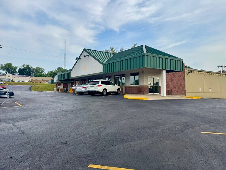 3225 N Belt Hwy, Saint Joseph, MO à louer - Photo du bâtiment - Image 2 de 6