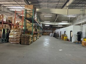 2100 E Union Bower Rd, Irving, TX for lease Interior Photo- Image 2 of 4
