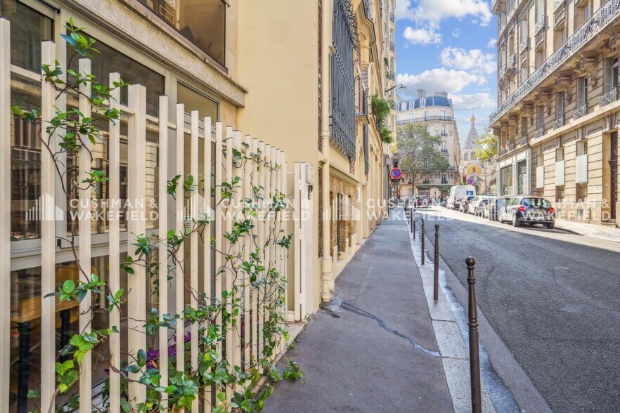 10 Rue Des Renaudes, Paris for lease - Building Photo - Image 2 of 3