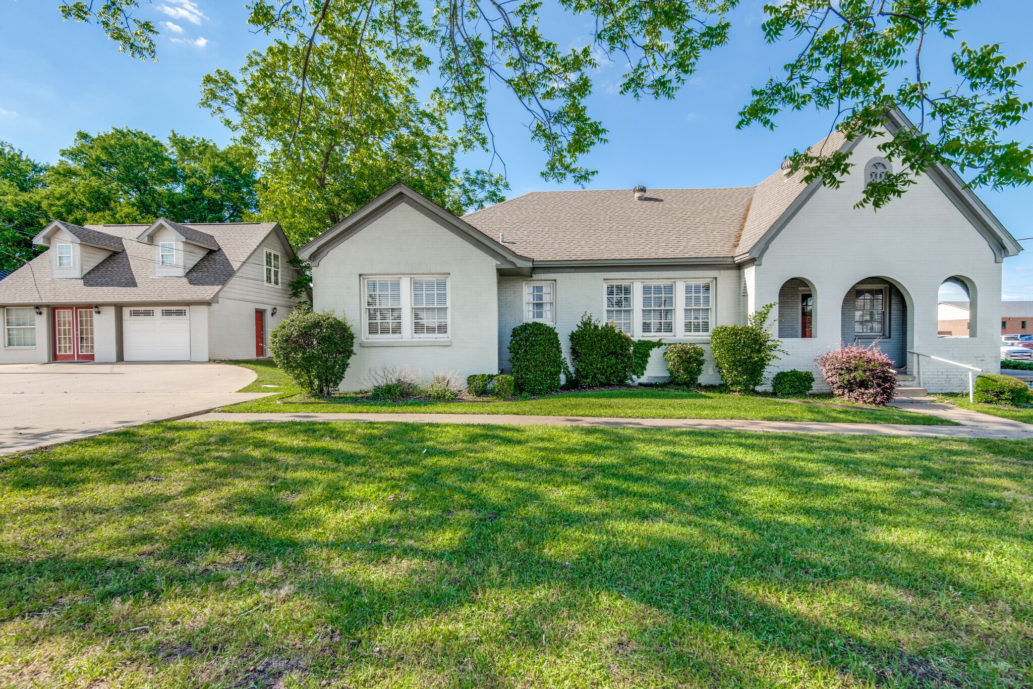 209 S Main St, Lindale, TX à vendre Photo du bâtiment- Image 1 de 85