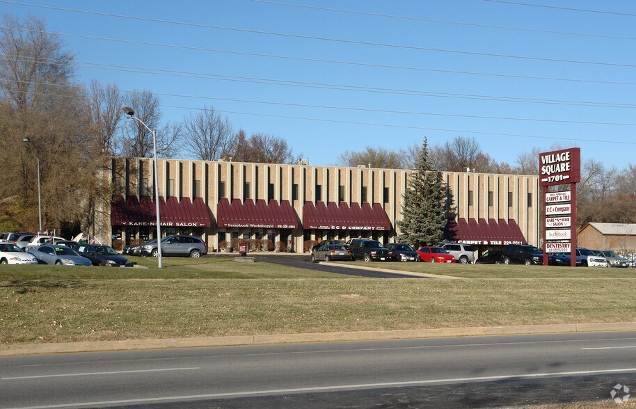 1701 SW Us-40 Hwy, Blue Springs, MO à louer - Photo du bâtiment - Image 2 de 11