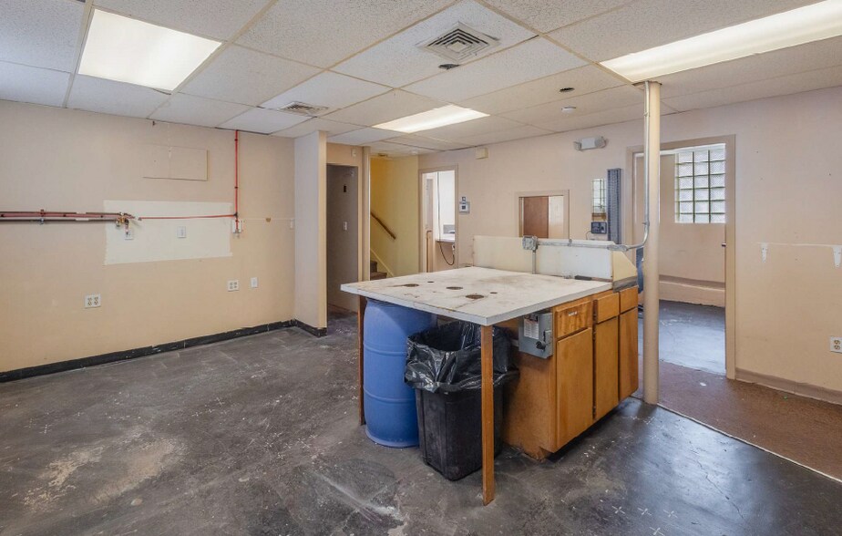 25-29 Spring St, Waltham, MA à vendre - Photo du bâtiment - Image 3 de 8