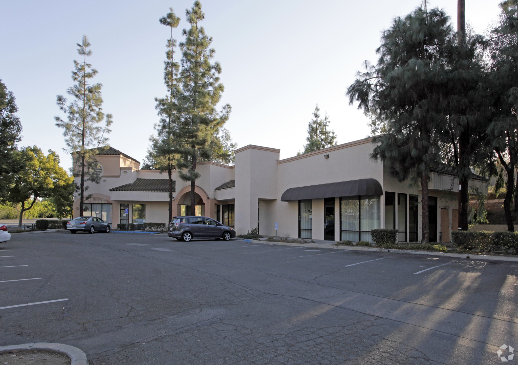 2065 S Escondido Blvd -, Escondido, CA for lease Primary Photo- Image 1 of 4