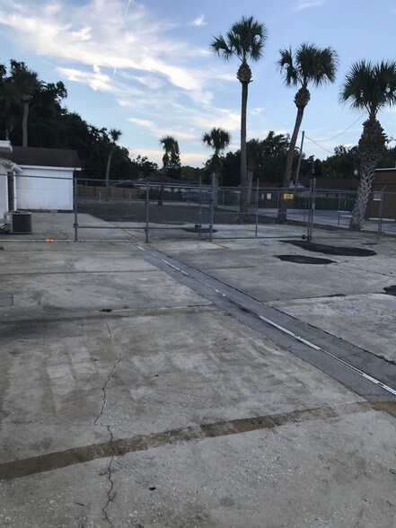 909 W International Speedway Blvd, Daytona Beach, FL à vendre - Photo du bâtiment - Image 2 de 38