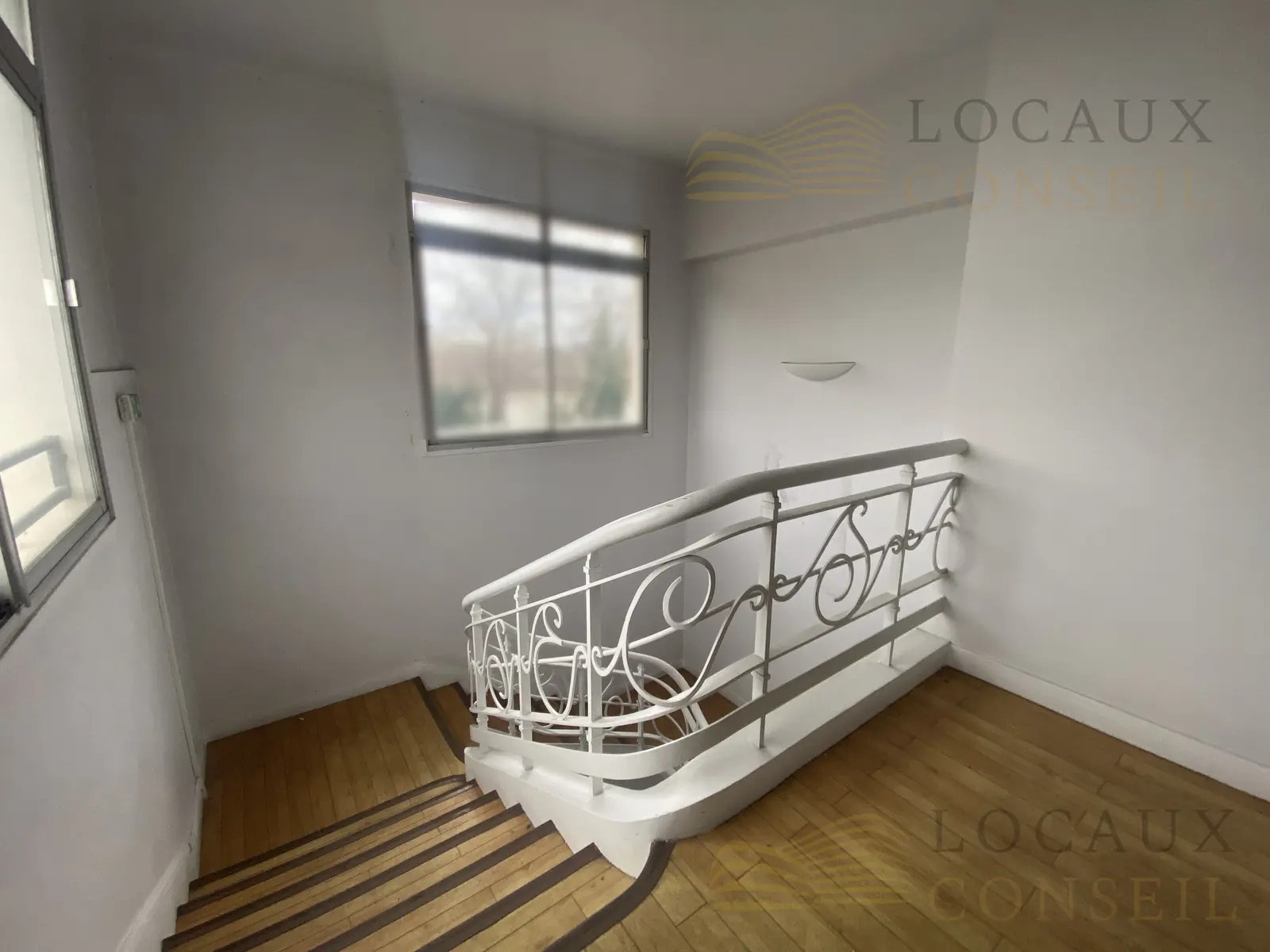 Office in Argenteuil for lease Building Photo- Image 1 of 10