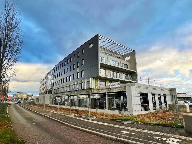 Retail in Strasbourg for lease - Construction Photo - Image 2 of 5