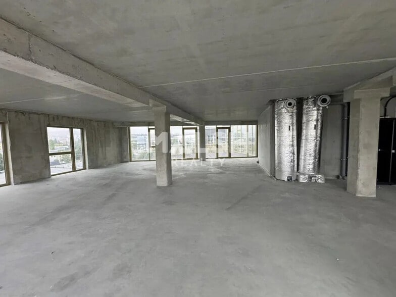 Office in Saint-Étienne for lease - Building Photo - Image 3 of 3